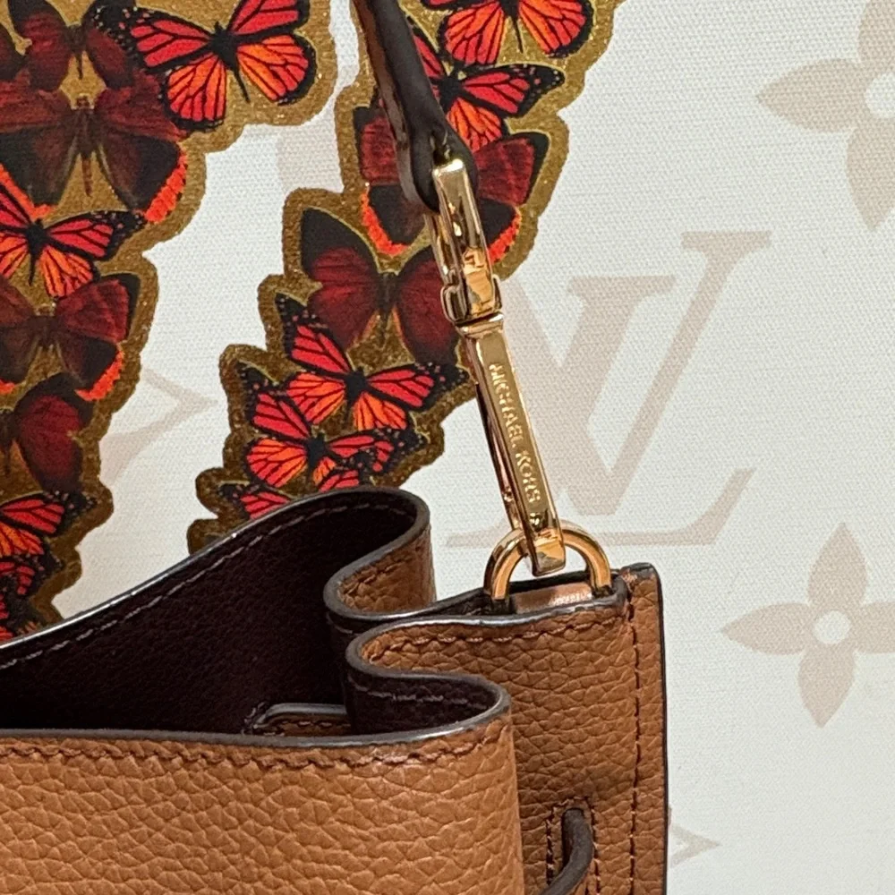 Michael Kors Emilia Small Bucket Bag Messenger Leather Luggage - Picture 4 of 16